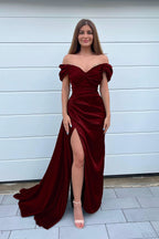 Dark Green Sweetheart Mermaid Prom Dress with Front Split and Off-The-Shoulder Beadings BM bride