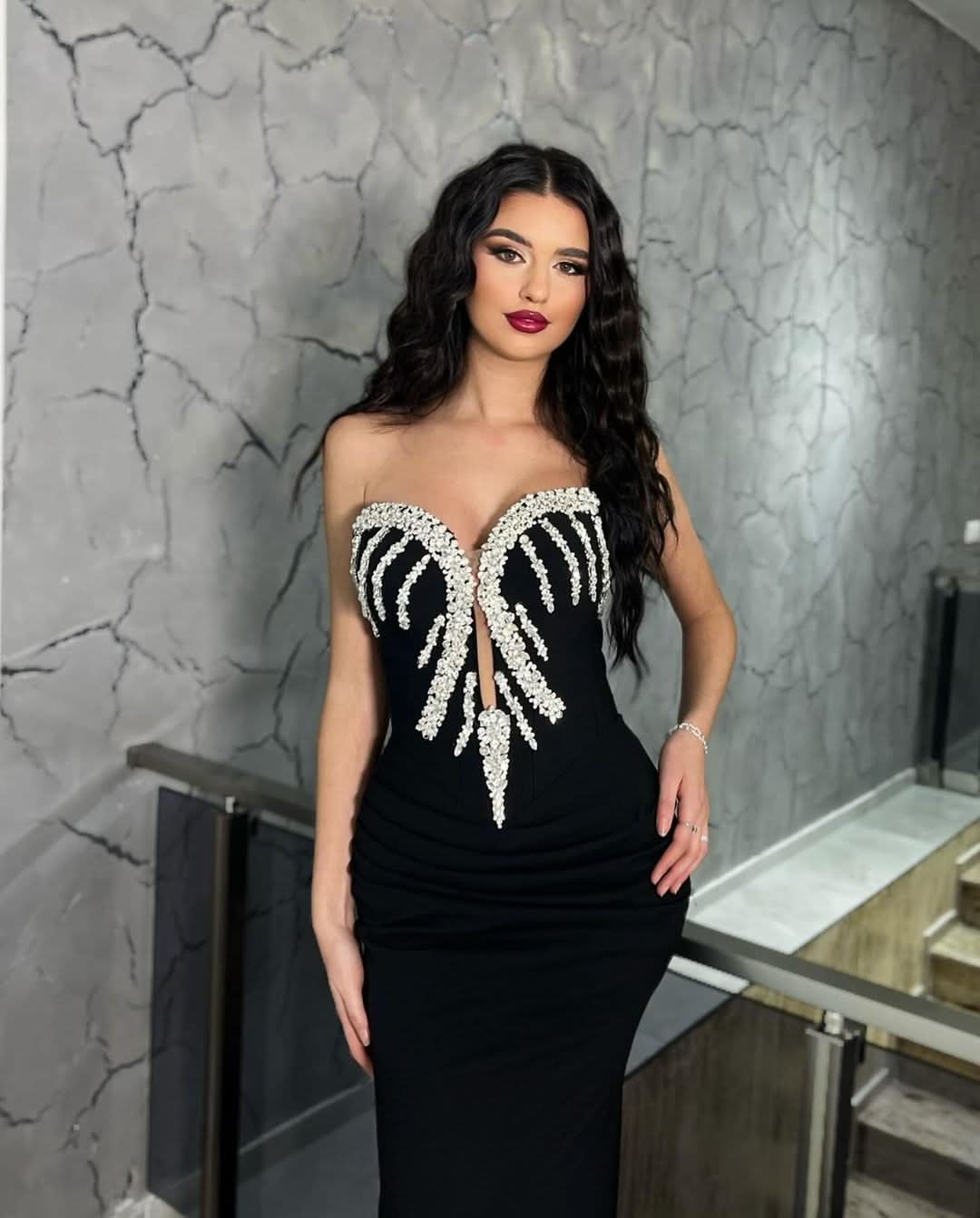 Elegant Black Sweetheart Sleeveless Mermaid Prom Dress with Symmetrical Chest Beads BM bride