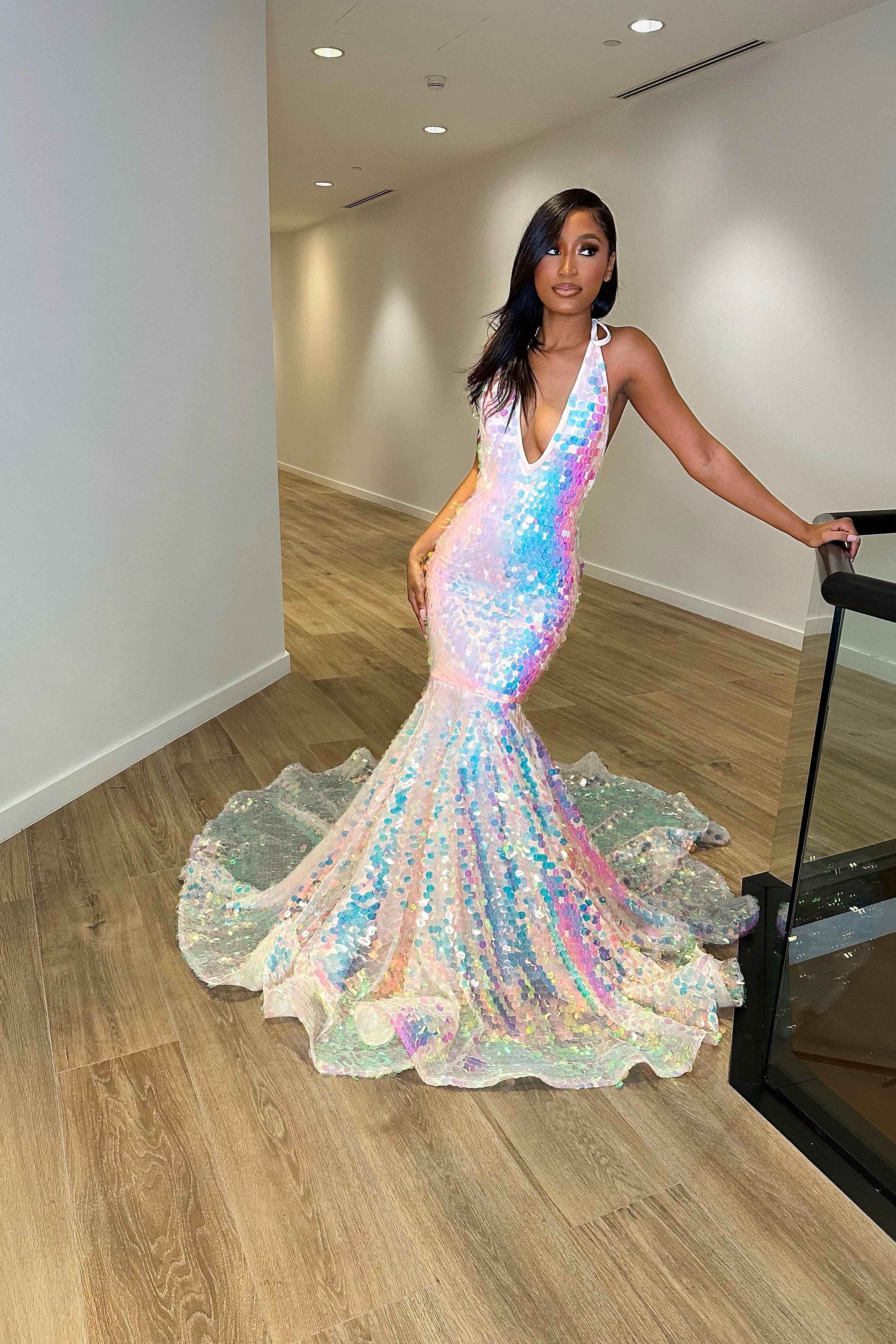Halter Neck Sequins Sleeveless Mermaid Princess Prom Dress Sleeveless Laser Light Trumpet