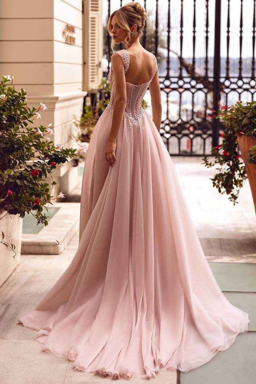 Sleeveless Straps Sweetheart Long Prom Dress With Appliques