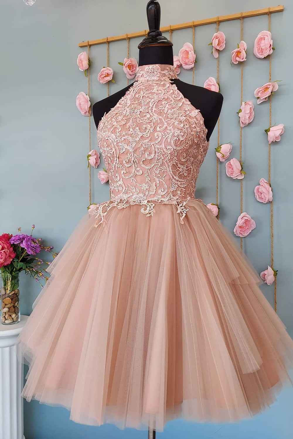 Sparkly Blush A-Line Short Tulle Homecoming Dress with Lace