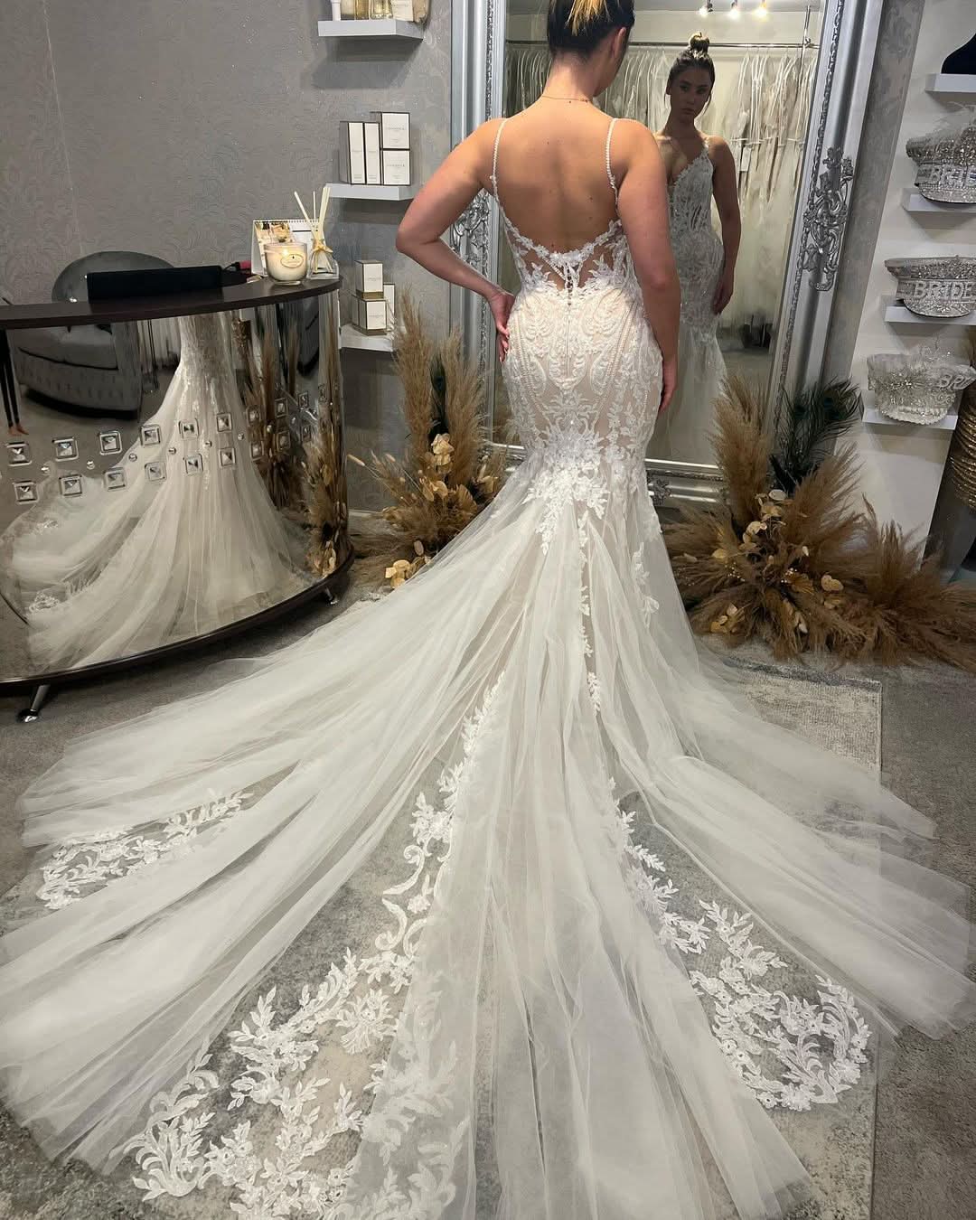 BMbride Chic Floor Length V-Neck Spaghetti Straps Sleeveless Mermaid Wedding Dress with Chapel Train BMbride
