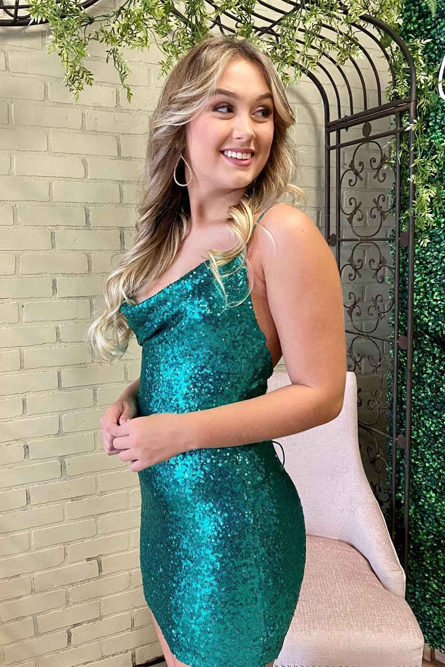 Stunning Crew Neck Emerald Green Sequins Short Homecoming Dress BM bride