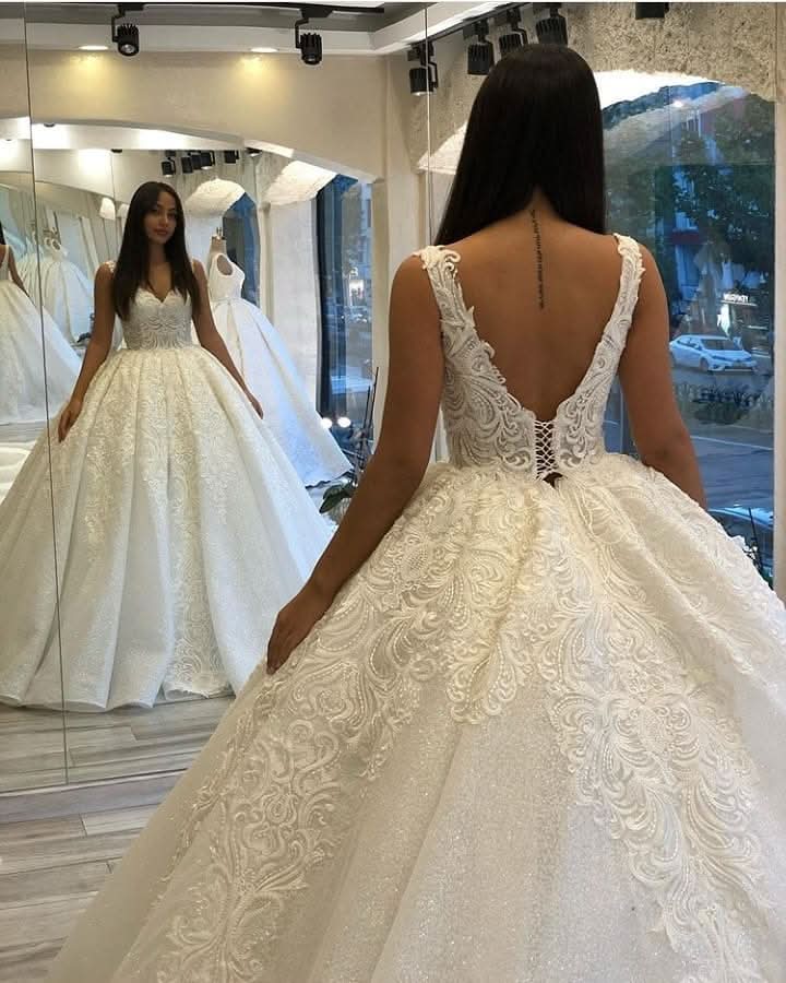 Sweetheart Spaghetti Strap Backless Ball Gown Wedding Dress with Lace Appliques and Sequins BM bride