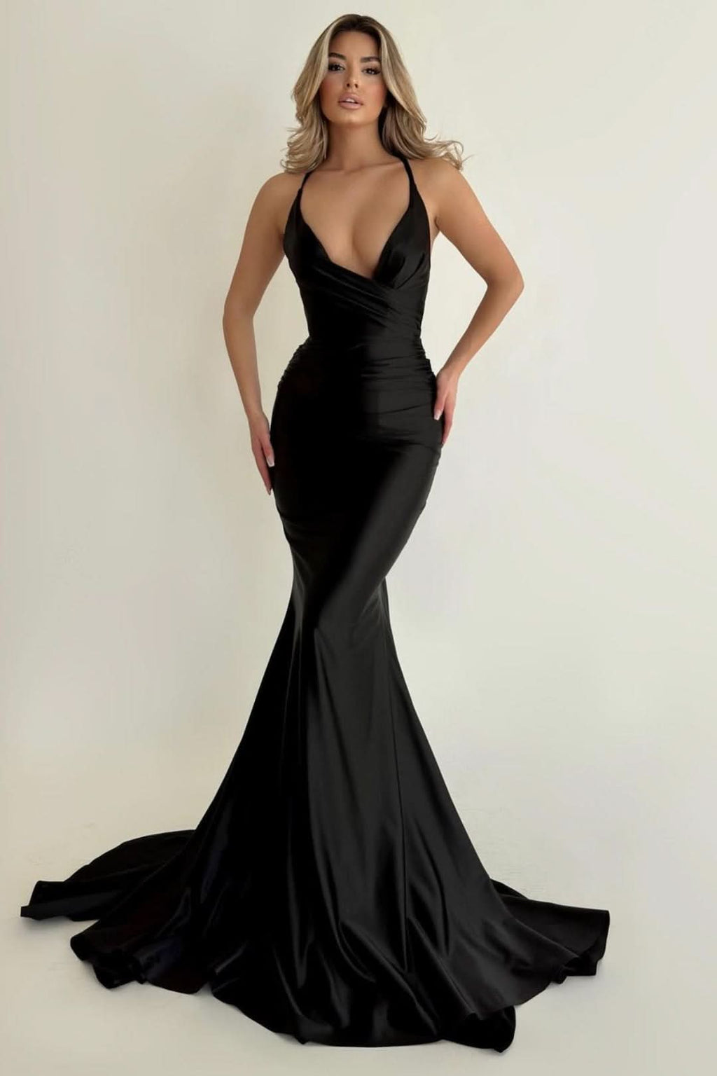 Simple Sexy Black Sleeveless Long Halter Pleated Prom Dress BM bride