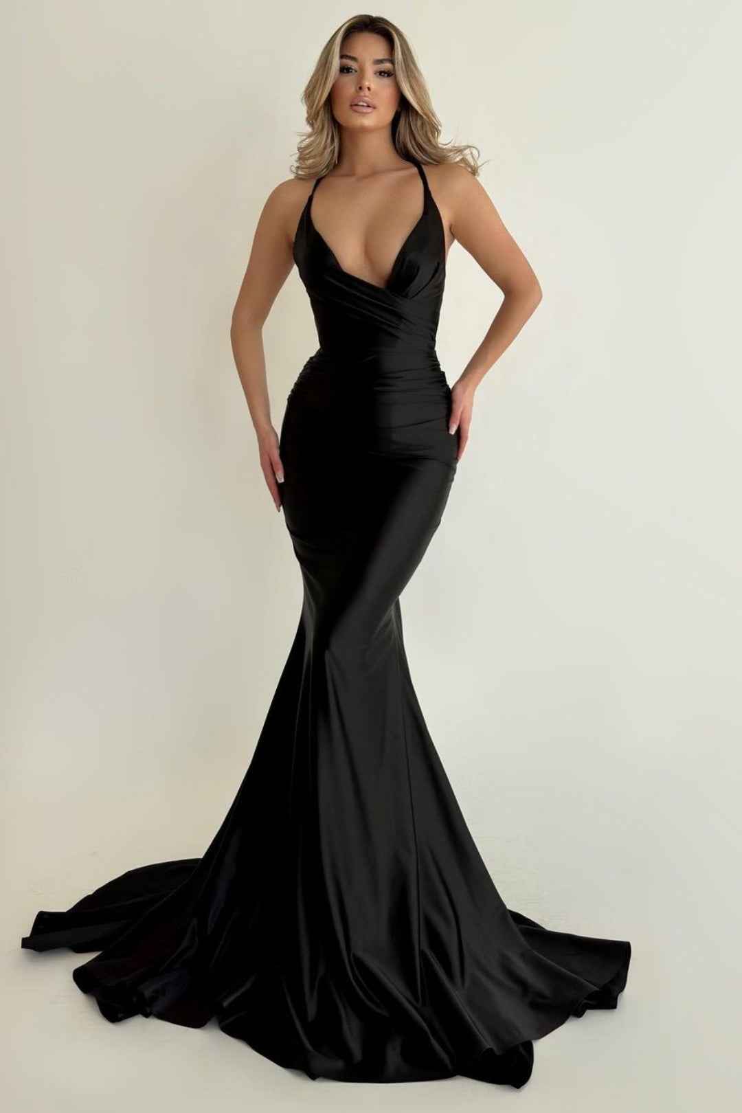 Simple Prom Dress Black Sleeveless Long Halter Pleated Sexy