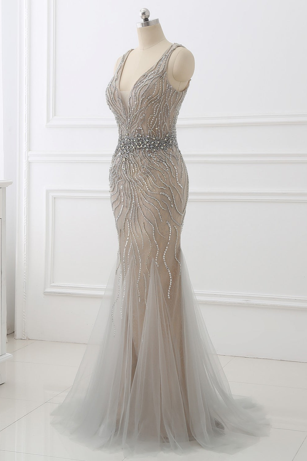 Amazing Tulle Sleeveless V Neck Prom Dress Mermaid With Beading
