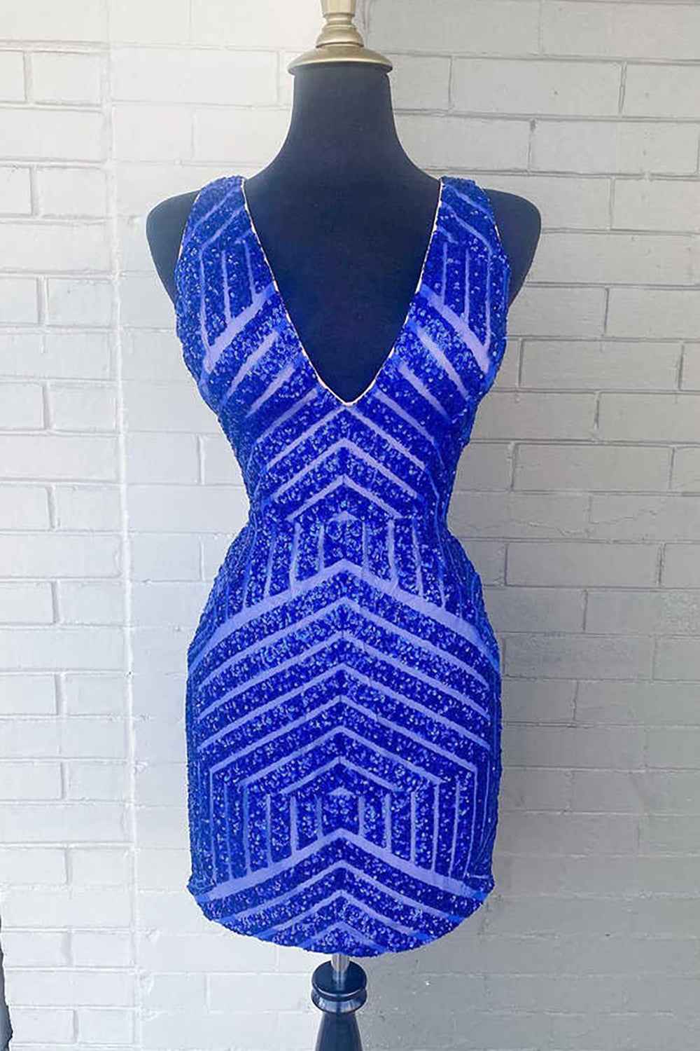 Fuchsia Sequins V-Neck Tight Homecoming Dress Bmbride