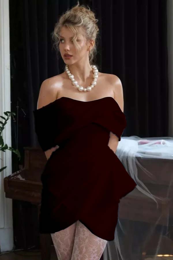 Stunning Off the Shoulder Sleeveless Short Prom Dress With Pleated