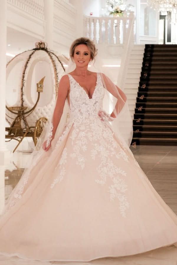 Sexy A-Line Deep V-Neck Spaghetti Strap Floor-Length Backless Wedding Dress with Lace Appliques BM bride