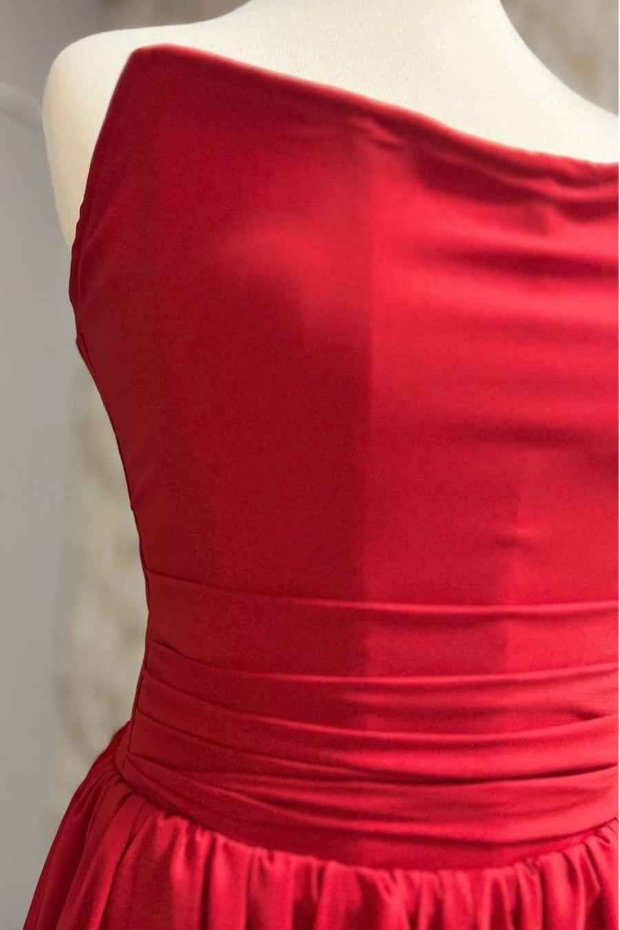 Stunning Red Sleeveless Strapless Long Prom Dress With Pleated