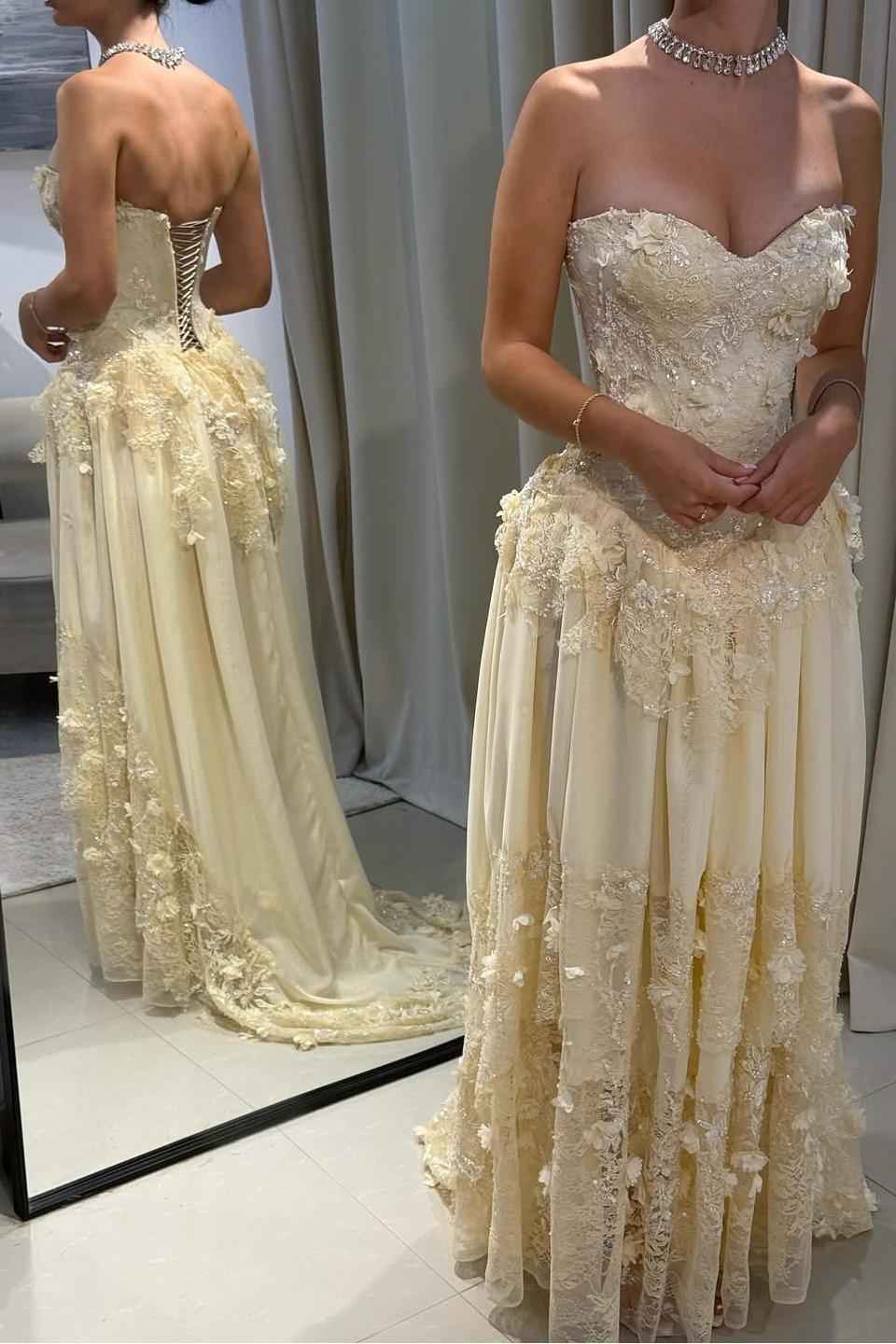 Chic Strapless Sleeveless Long Prom Dress With Pleated Appliques