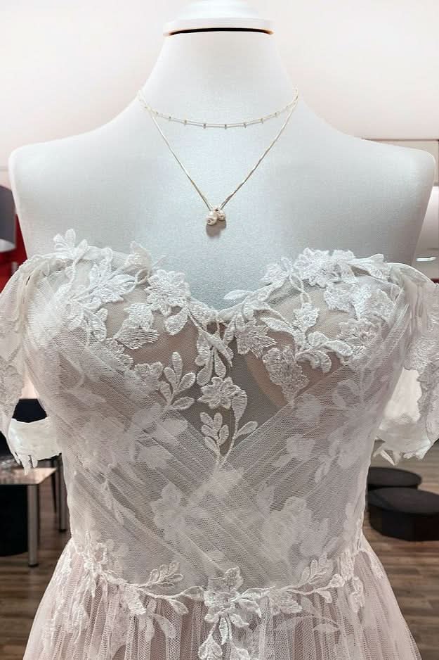 Sleeveless Off-the-Shoulder A-Line Wedding Dress with Ruffles and Tulle Lace Appliques BM bride