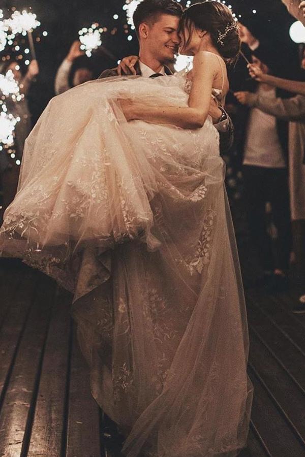 Long Sleeveless Tulle Lace Spaghetti Strap A-Line Wedding Dress with V-Neck BM bride