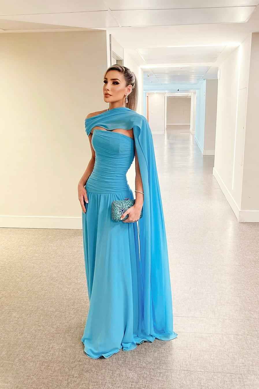 Blue Sleeveless Strapless Long Pleated Prom Dress With Shawl