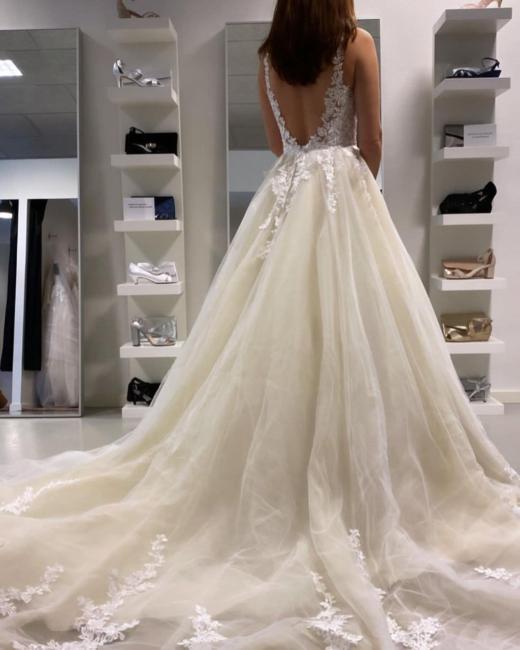 Bateau Neck Floor-Length Backless A-Line Tulle Wedding Dress with Lace Appliques and Ruffles BM bride