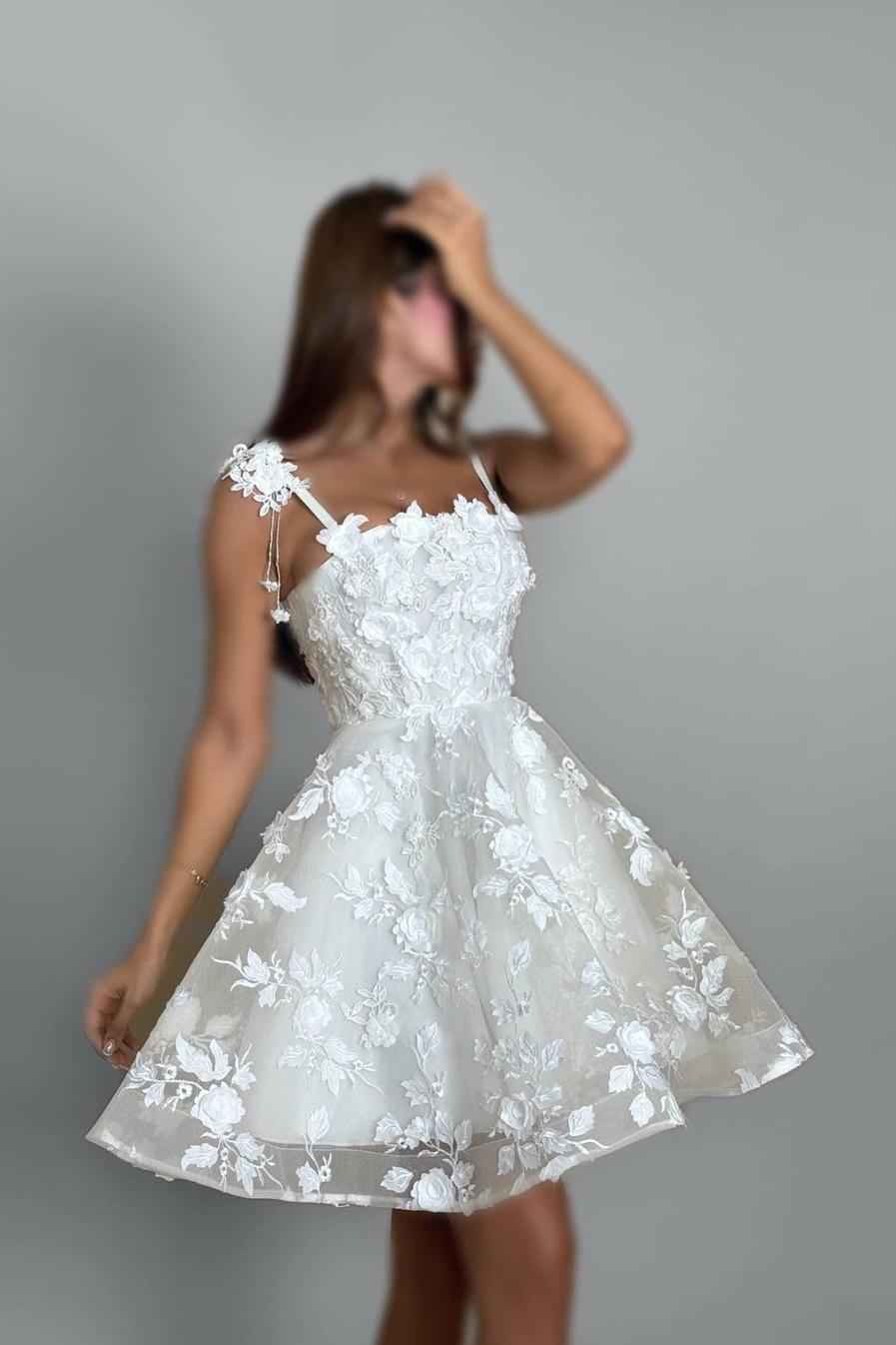 Spaghetti Strap Sleeveless A Line Prom Dress With Lace Appliques