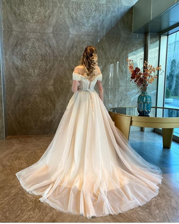 A-Line Sweetheart Off-the-Shoulder Backless Wedding Dress with Tulle and Lace Appliques BM bride