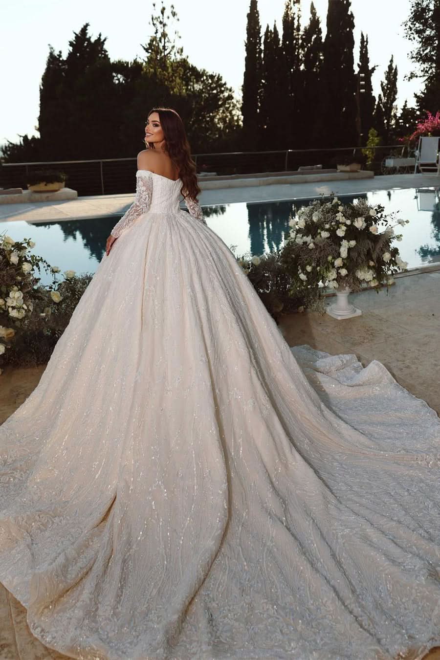 BMbride Elegant Princess Off-the-shoulder A-line Ball Gown Wedding Dress With Long Sleeves BMbride