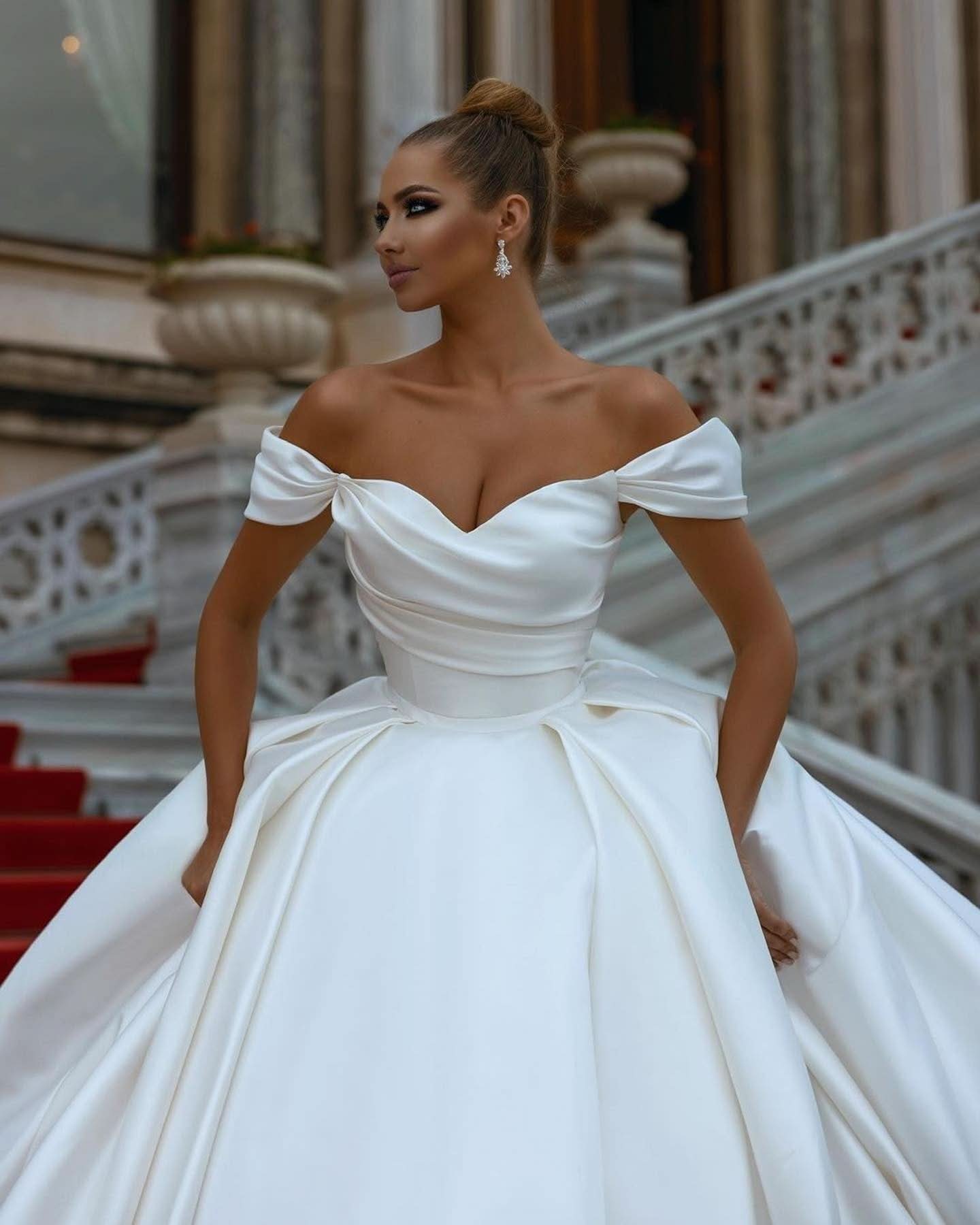 BMbride Elegant Sweetheart Off-the-shoulder Wedding Dresses Sweep Train BMbride