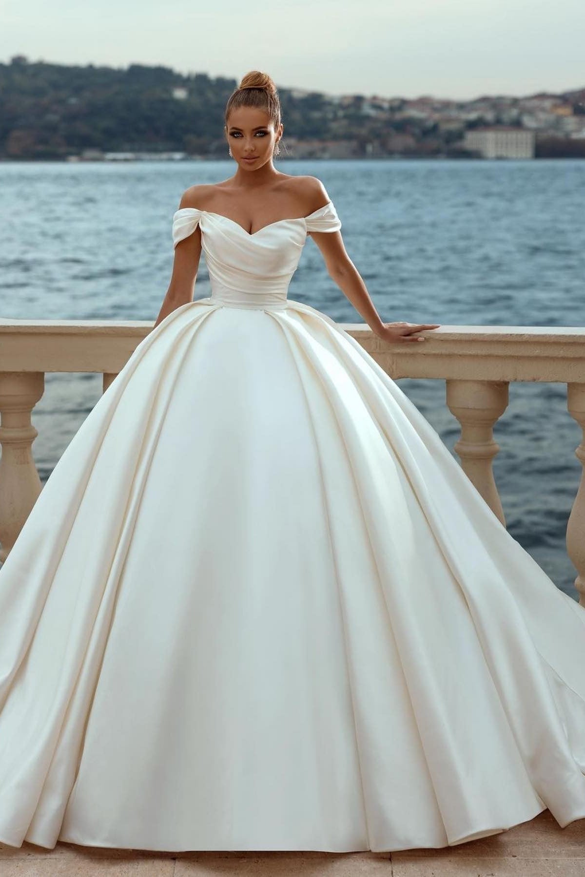 BMbride Elegant Sweetheart Off-the-shoulder Wedding Dresses Sweep Train BMbride