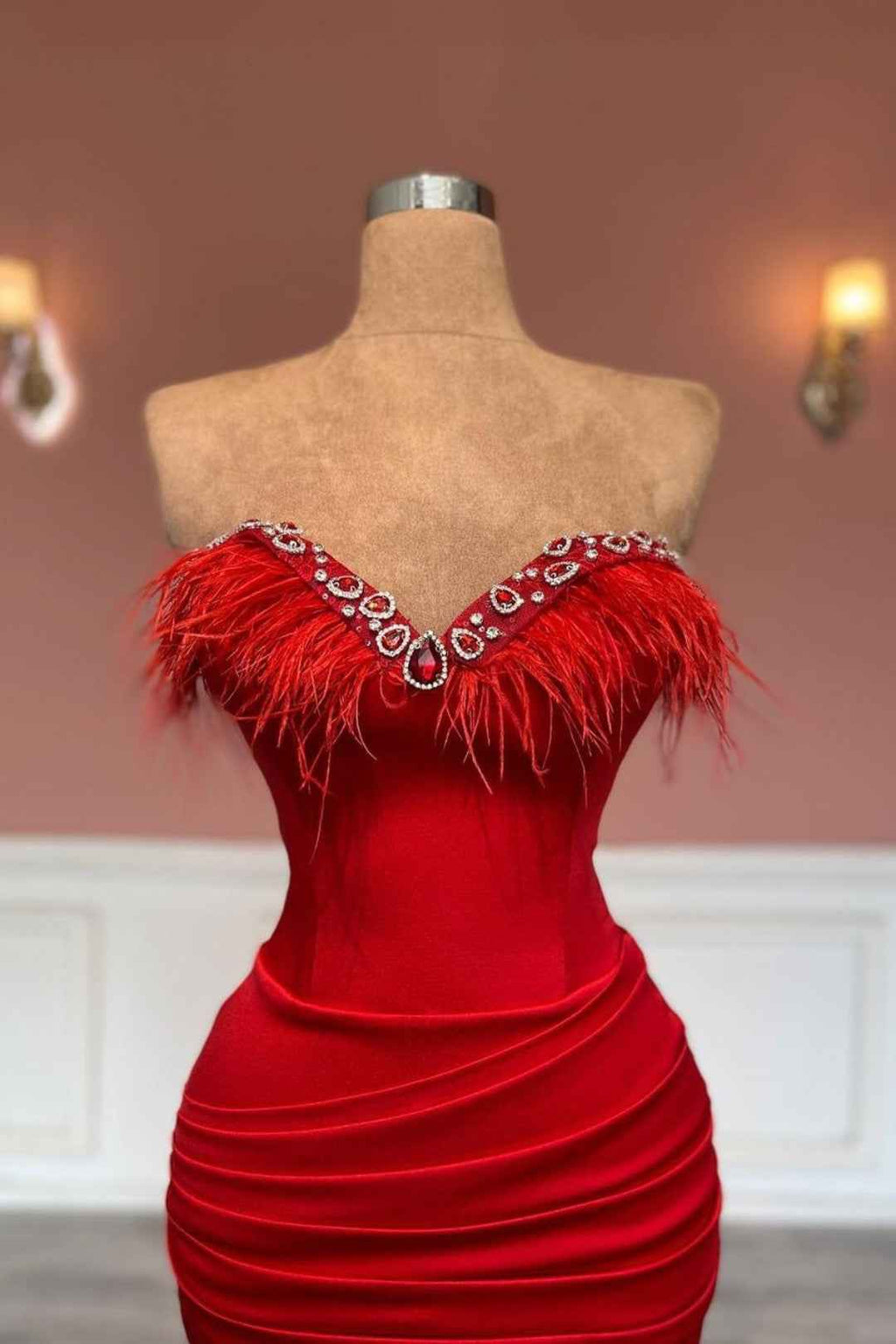 Prom Dress Red Long Sleeveless Feather Decoration Sweetheart Satin