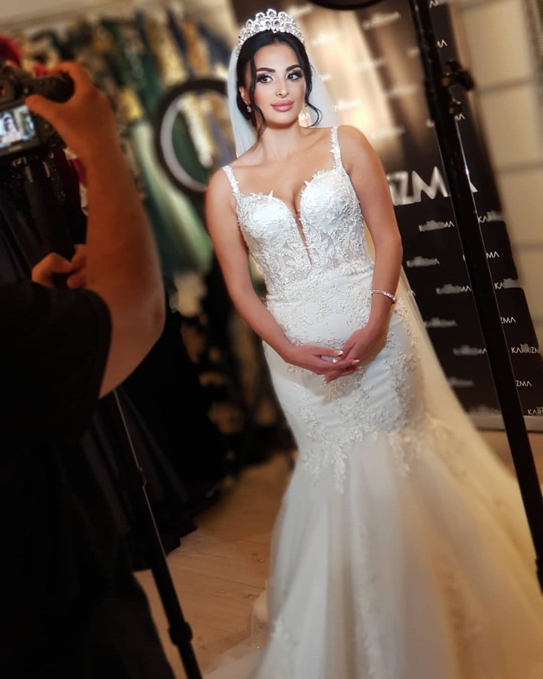 Spaghetti Straps Long Mermaid Wedding Dress With Lace Appliques Tulle BM bride