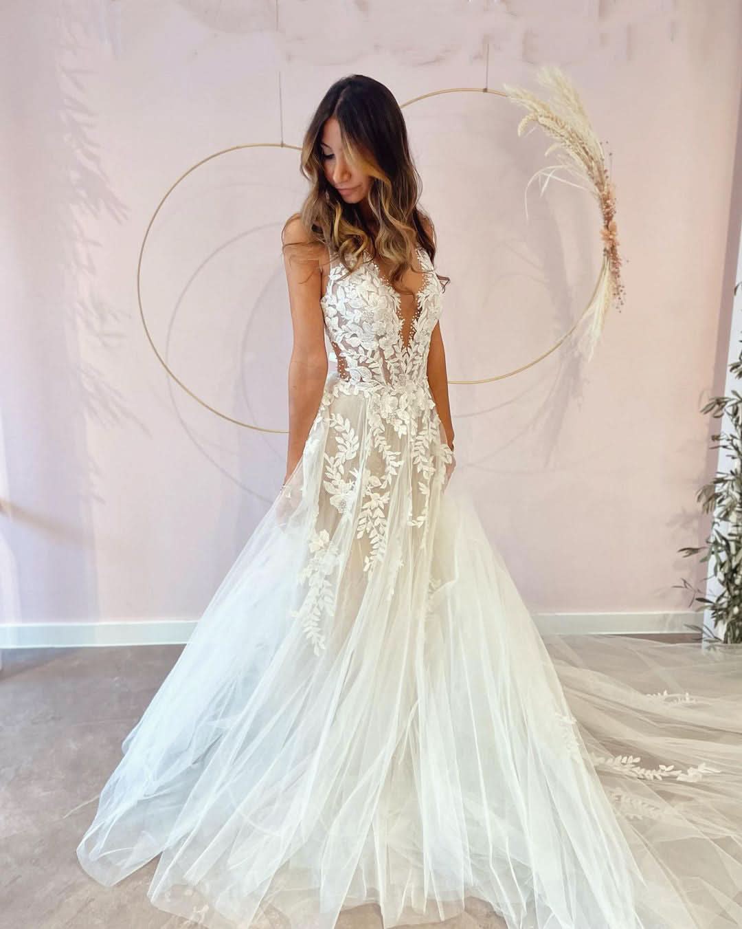 A-Line Deep V-neck Backless Wedding Dress With Appliques Lace Tulle BM bride