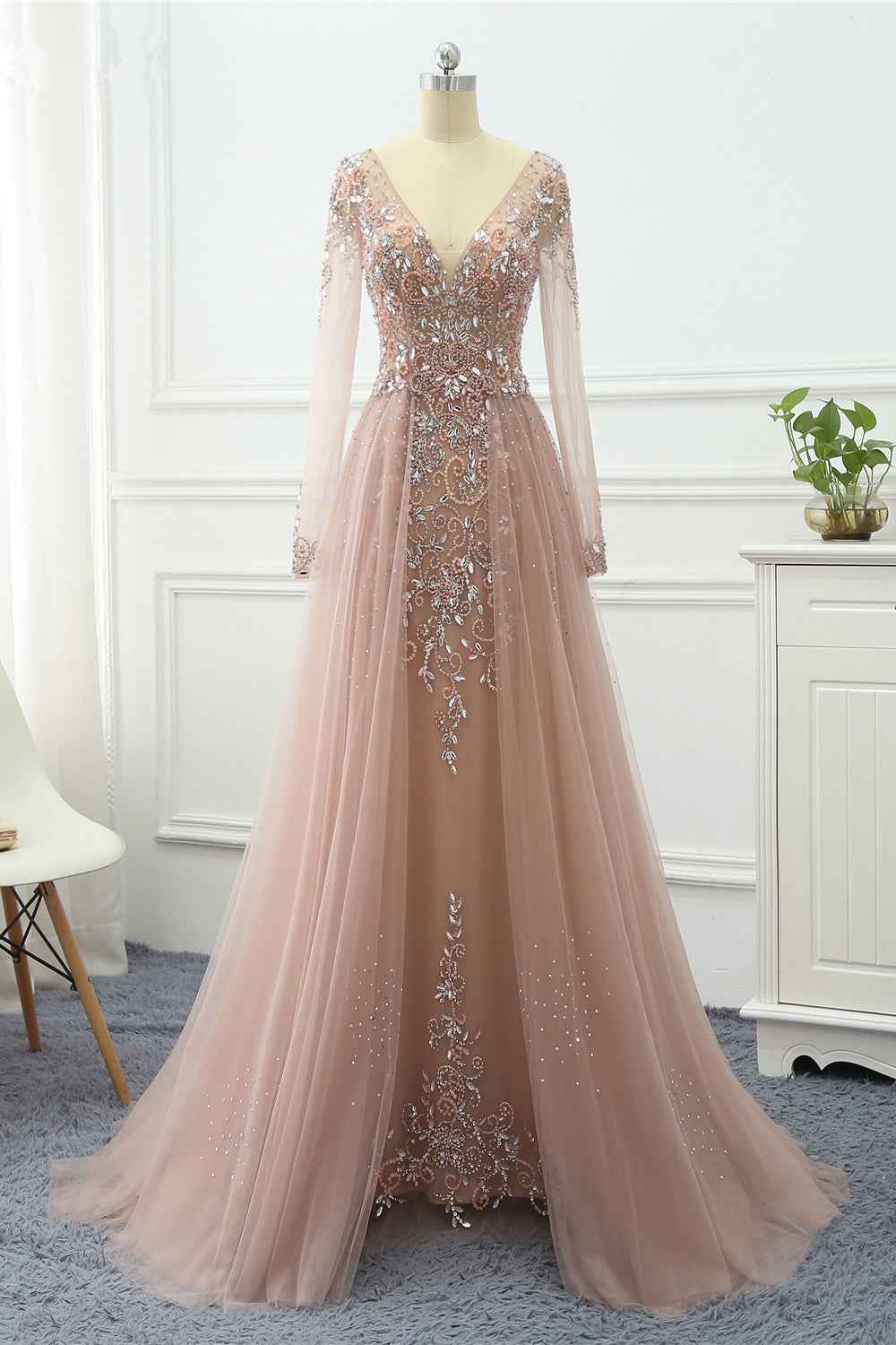 V Neck Long Sleeves Prom Dress Tulle Ruffles With Beading Appliques