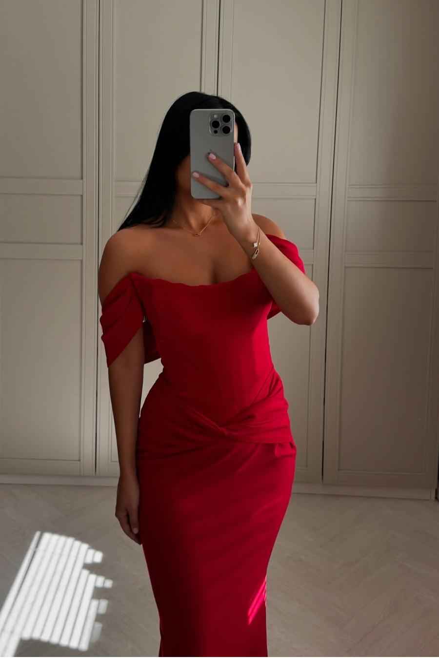 Off the Shoulder Sleeveless Long Mermaid Prom Dress With Pleated