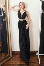 Straps Deep V Neck Sleeveless Beadings Long Prom Black Dress With Crystals