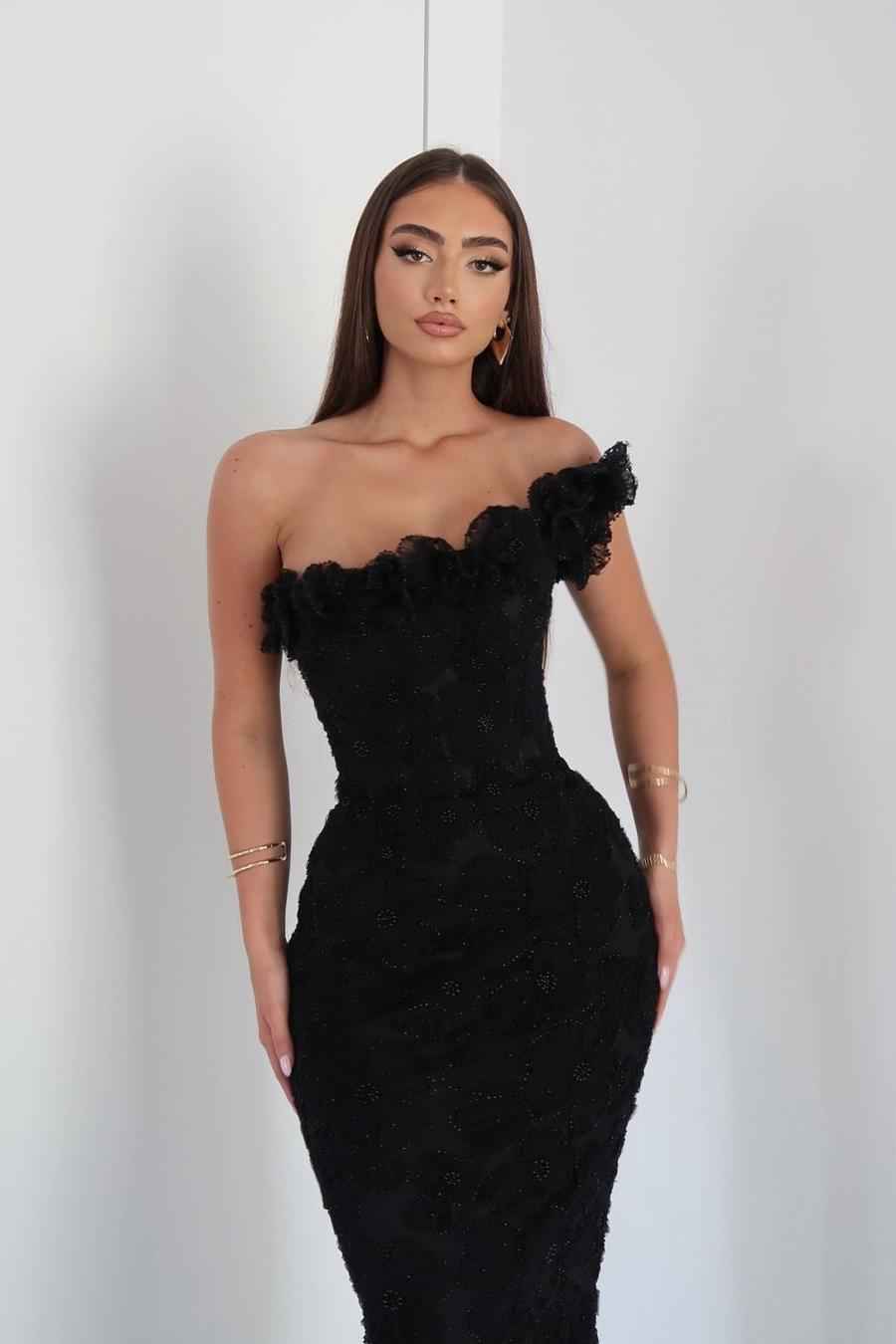 Black One Shoulder Sleeveless Lace Appliques Mermaid Long Prom Dress
