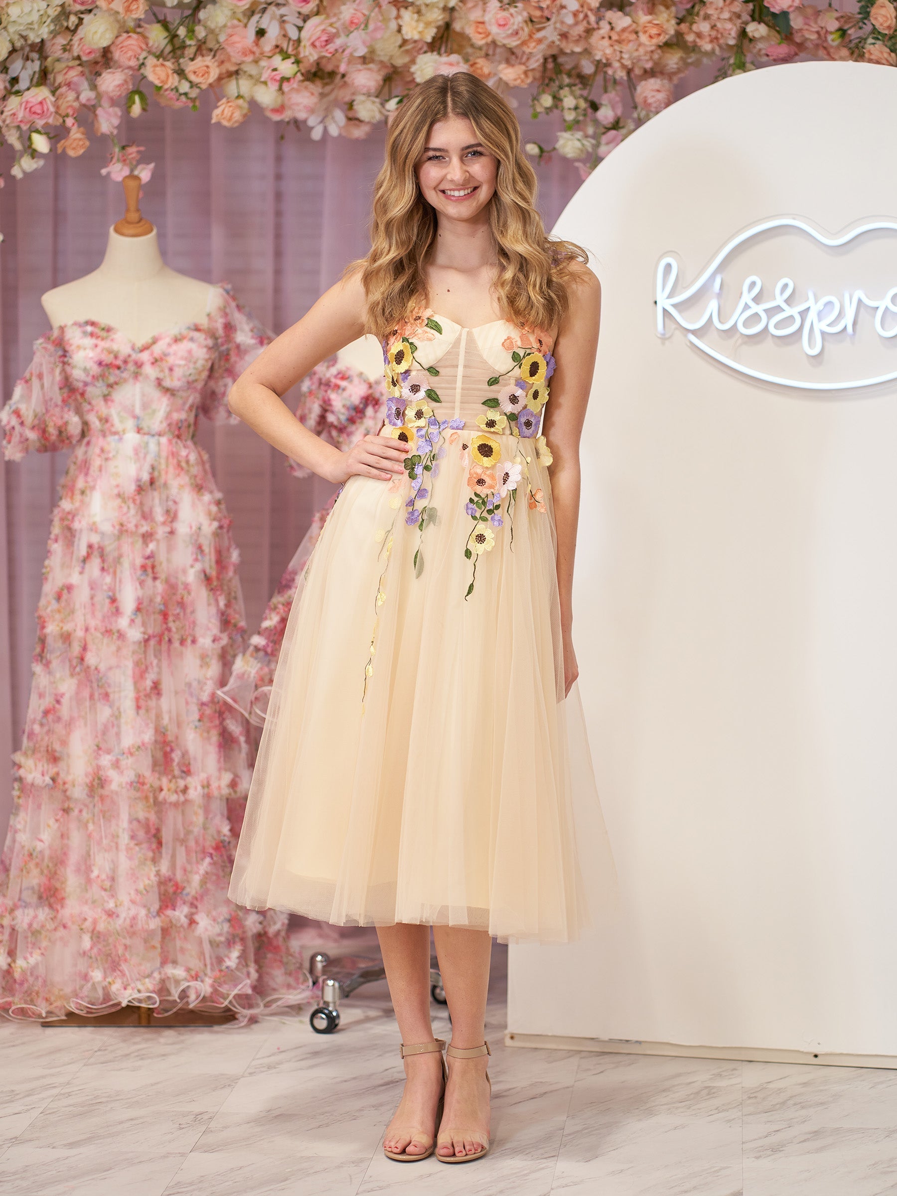 Enchanting 3D Flower Tulle Tea Length Prom Dress BM bride