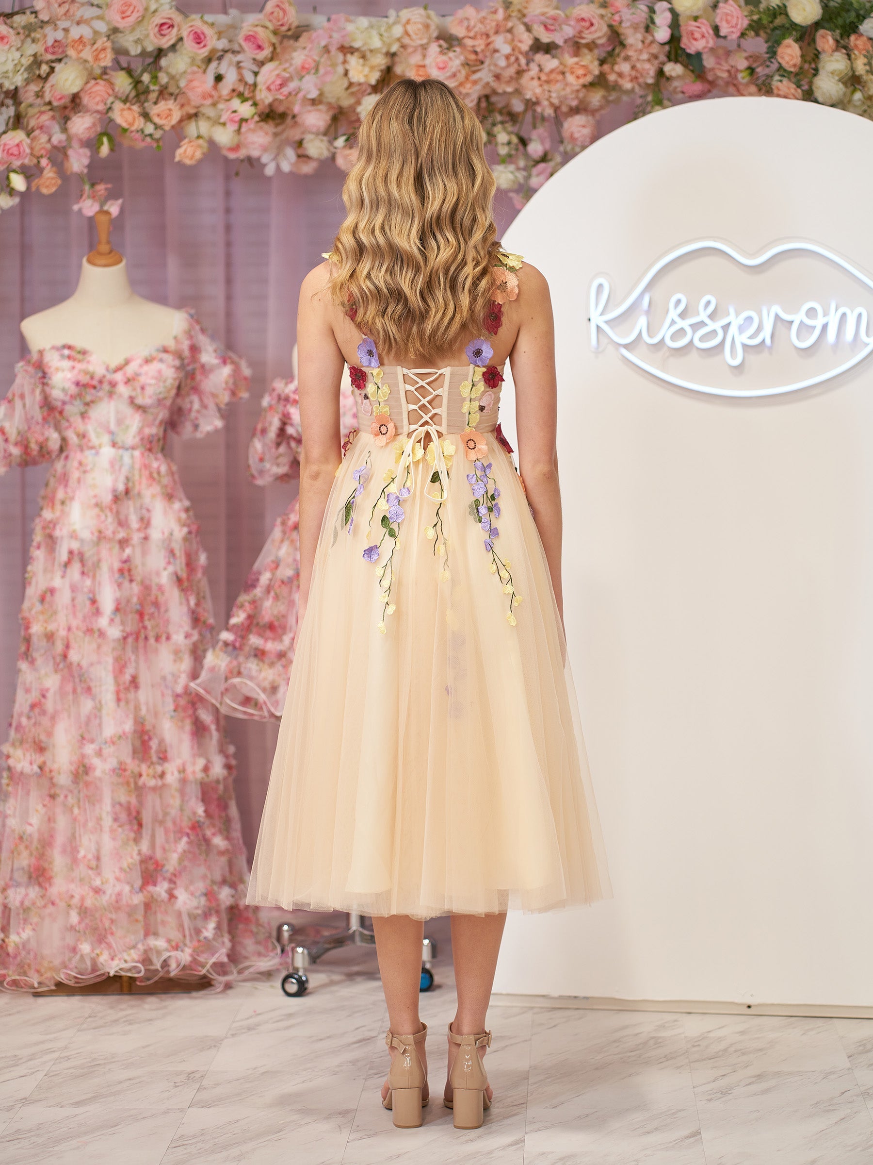 Enchanting 3D Flower Tulle Tea Length Prom Dress BM bride