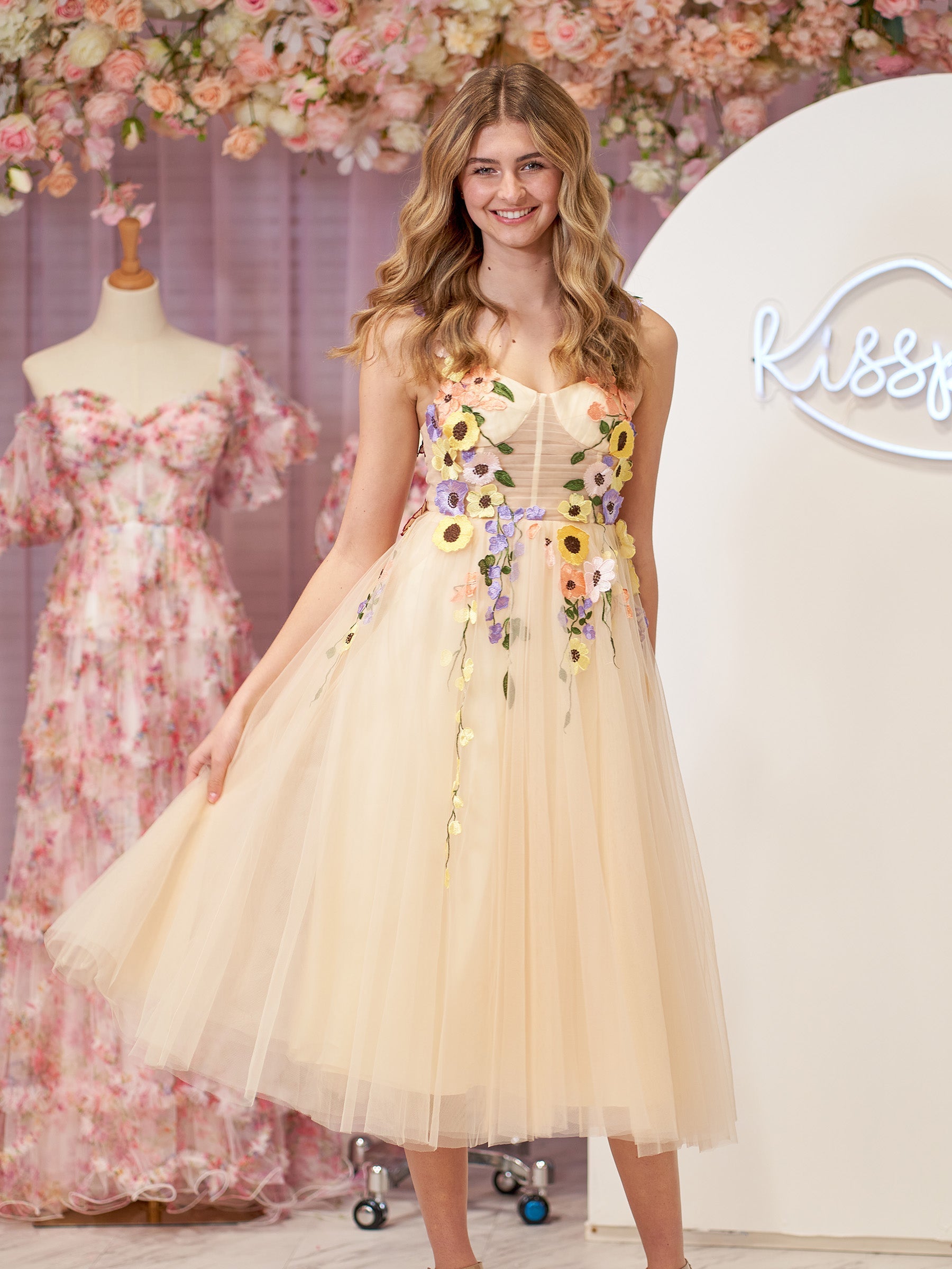 Enchanting 3D Flower Tulle Tea Length Prom Dress BM bride