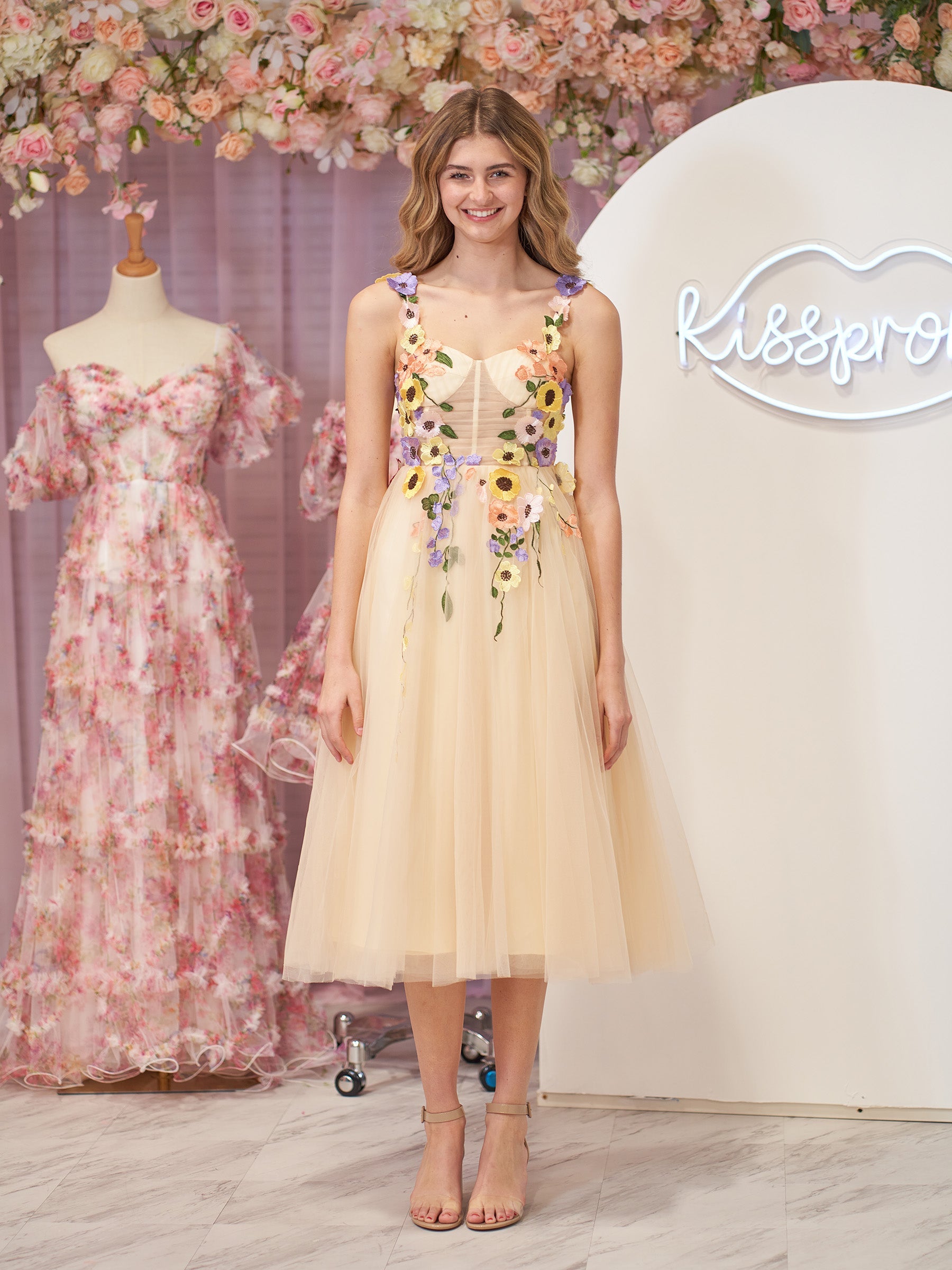 Enchanting 3D Flower Tulle Tea Length Prom Dress BM bride