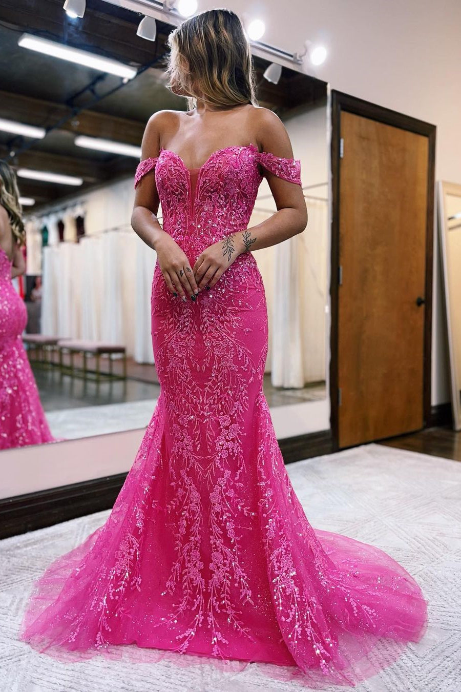 BMbride Glamorous Long Mermaid Off-the-shoulder Lace Sleeveless Tulle Prom Dress BMbride