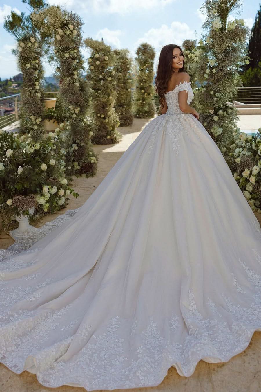BMbride Glamorous Off-the-shoulder V-neck Appliques Lace A-line Wedding Dress BMbride