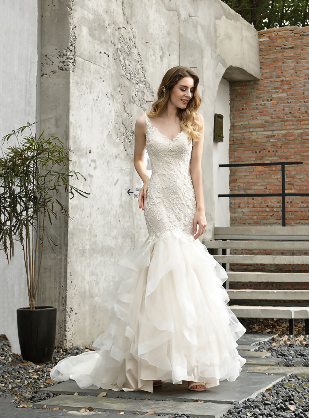 Mermaid Tulle Appliques Chapel Train Wedding Dress BMbride