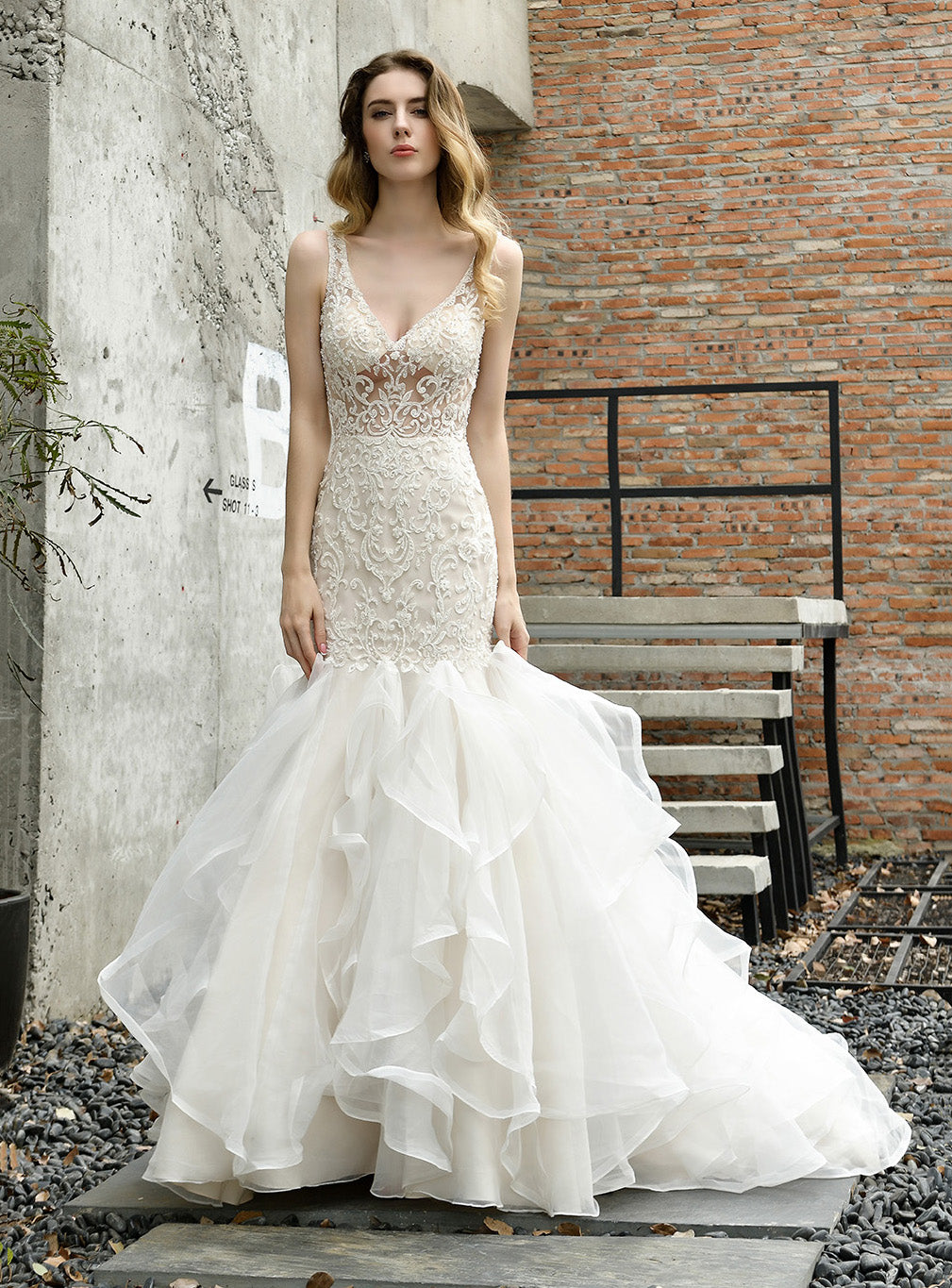 Mermaid Tulle Lace V-neck Chapel Train Wedding Dress with Appliques BMbride