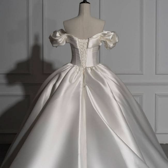 BMbride Romantic Off-the-shoulder Ball Gown Satin Wedding Dresses BMbride