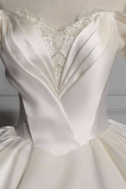 BMbride Romantic Off-the-shoulder Ball Gown Satin Wedding Dresses BMbride