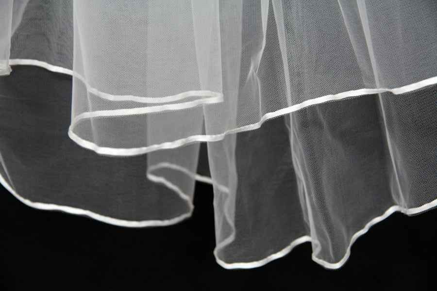 Simple ivory white wedding viel for free Bmbride