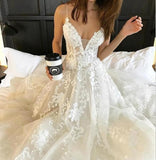BMbride Spaghetti Strap V Neck Beach Court Train Tulle Elegant Wedding Dresses with Lace BMbride